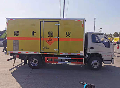 徐水爆破器材运输车工人安全操作规范与智能技术保障